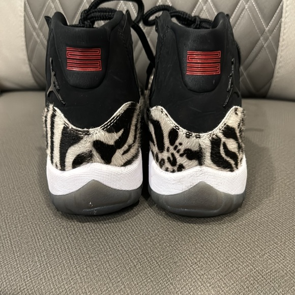 Jordan Animal Instinct 11 Retro women’s shoes - Picture 4 of 7